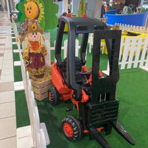 Events: King Cross 2023, Mini Farm 1